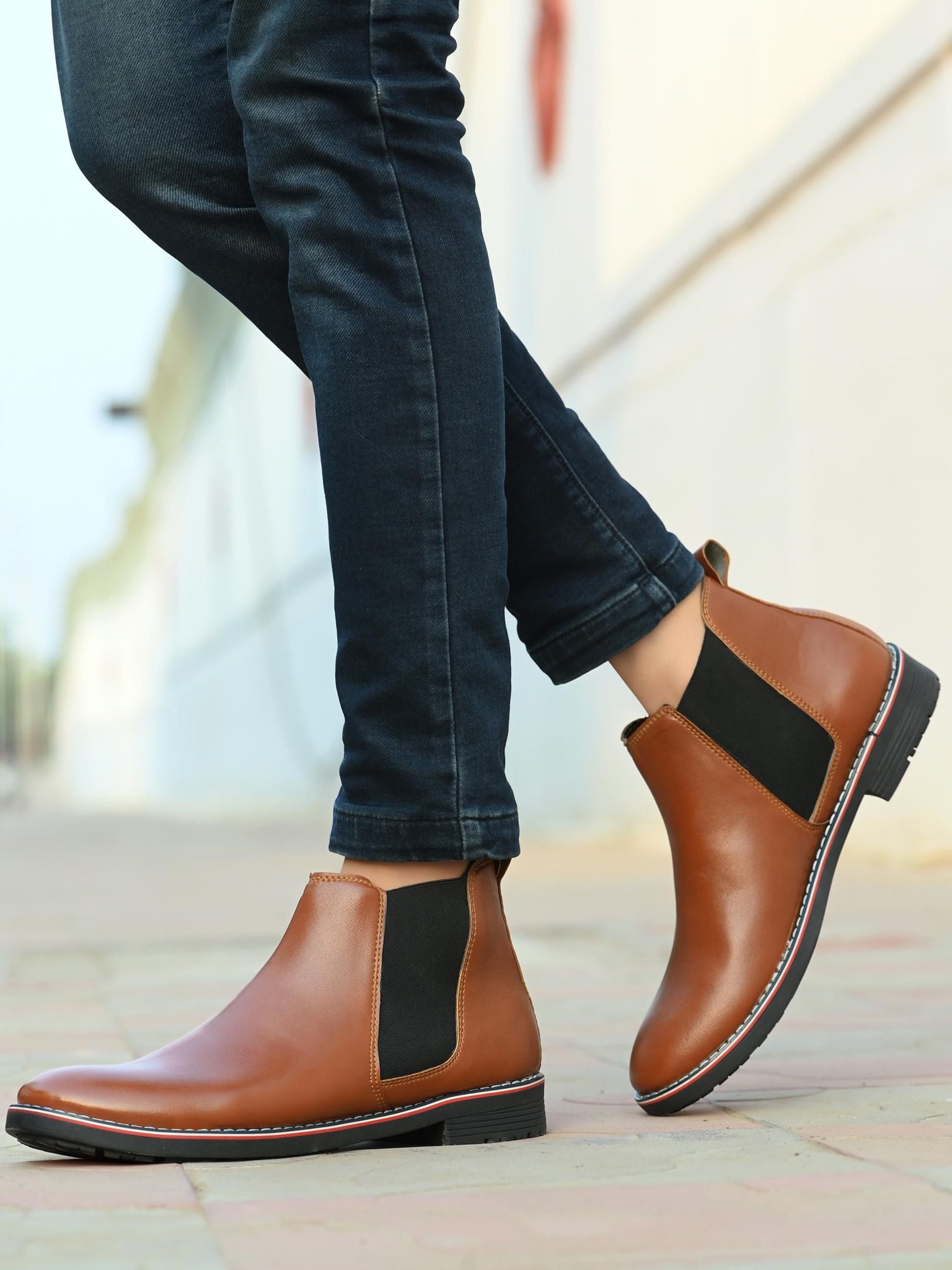 Men Leather Mid-Top Chelsea Boots